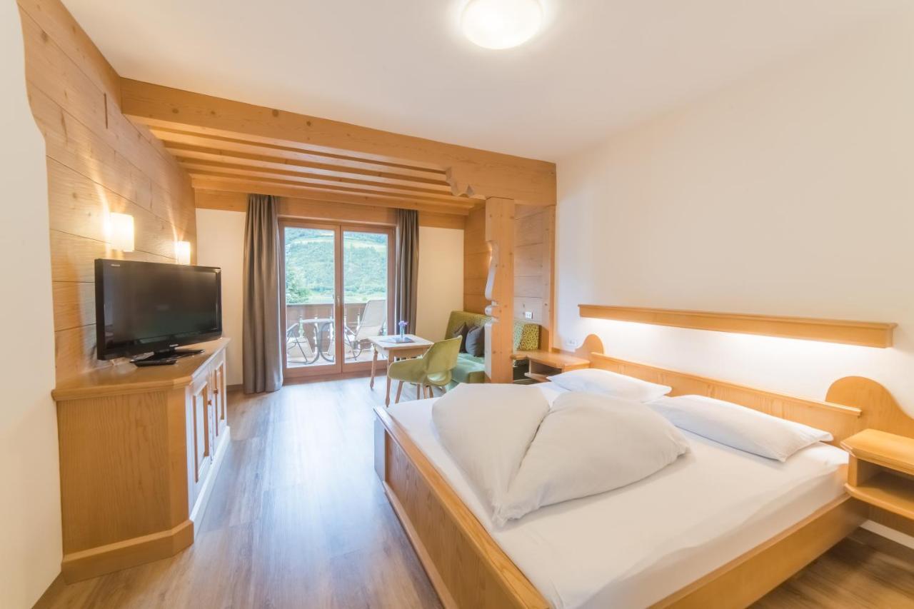 Pension Apartments Pardell 卡斯泰尔贝洛 外观 照片